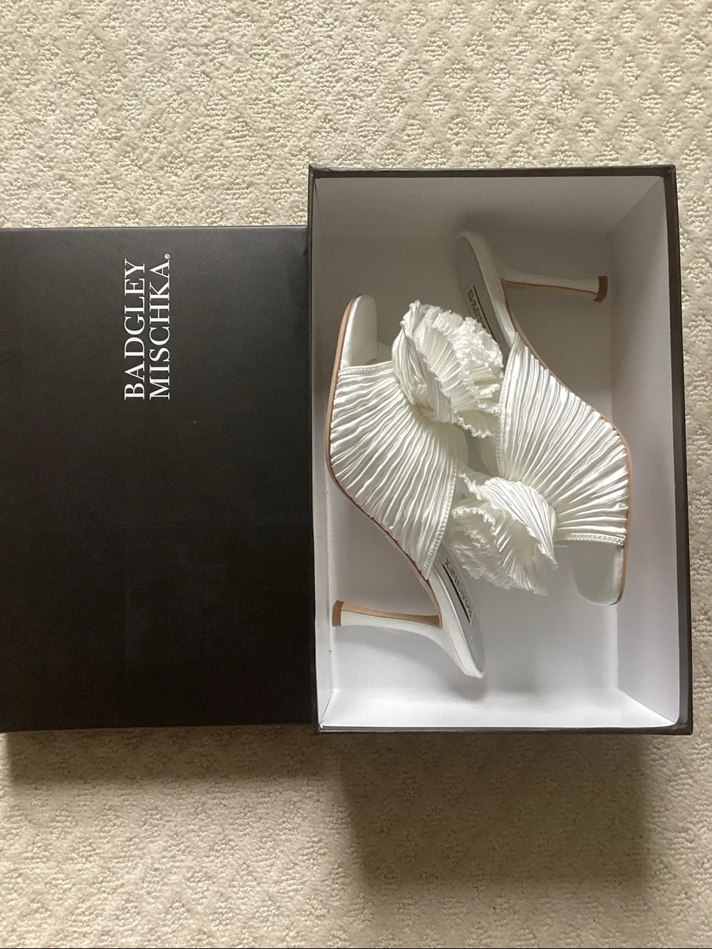 NWT Badgley Mischka Blythe Rosette Satin Slides, 7
